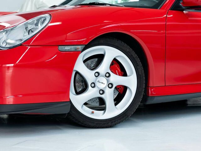 Червоний Порше 996, об'ємом двигуна 3.6 л та пробігом 47 тис. км за 83843 $, фото 8 на Automoto.ua