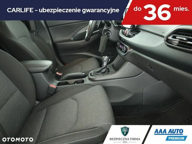 Хендай i30, объемом двигателя 1 л и пробегом 12 тыс. км за 18359 $, фото 7 на Automoto.ua