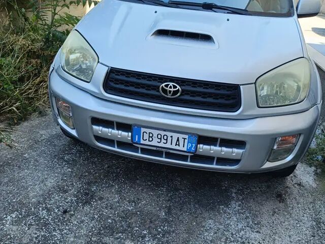 Тойота РАВ 4 2002 в Европе на Automoto.ua Серый Тойота РАВ 4, объемом двигателя 2 л и пробегом 281 тыс. км за 3505 $, фото 1 на Automoto.ua