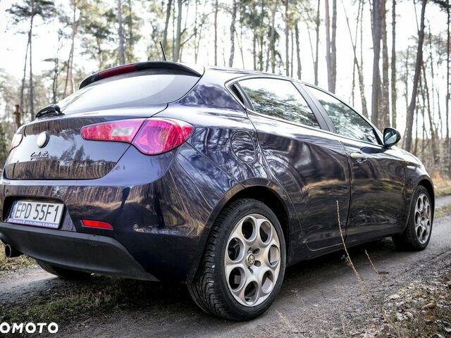 Альфа Ромео Giulietta, об'ємом двигуна 1.6 л та пробігом 243 тис. км за 4860 $, фото 6 на Automoto.ua