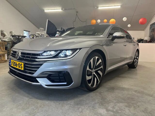 Фольксваген Arteon 2020 у Європі на Automoto.ua Срібний Фольксваген Arteon, об'ємом двигуна 1.98 л та пробігом 99 тис. км за 40589 $, фото 6 на Automoto.ua