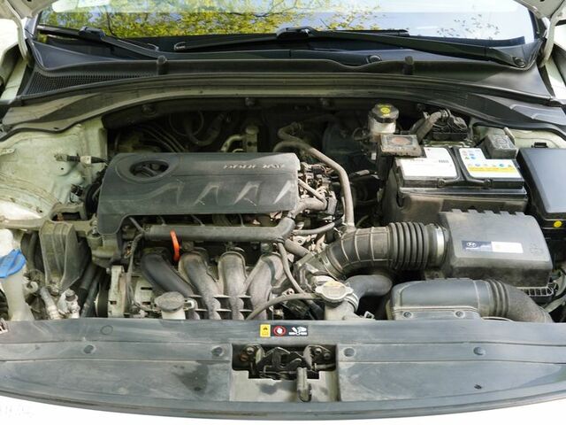 Хендай i30, об'ємом двигуна 1.37 л та пробігом 73 тис. км за 10259 $, фото 33 на Automoto.ua