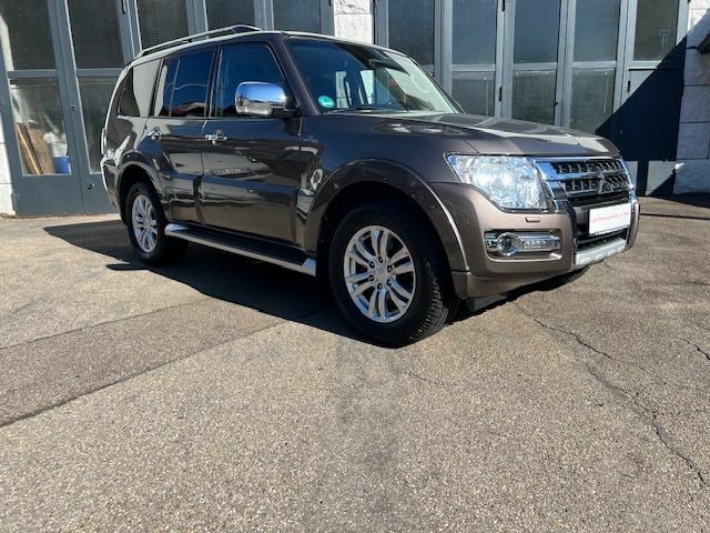 Міцубісі Паджеро 2017 у Європі на Automoto.ua Коричневий Міцубісі Паджеро, об'ємом двигуна 3.2 л та пробігом 140 тис. км за 40632 $, фото 1 на Automoto.ua