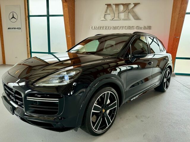 Чорний Порше Cayenne, об'ємом двигуна 4 л та пробігом 28 тис. км за 107526 $, фото 2 на Automoto.ua