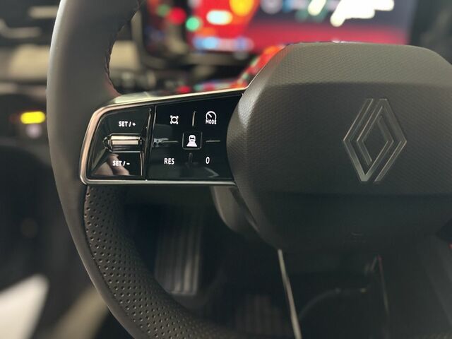 Рено R 4 2025 в Европе на Automoto.ua Серый Рено R 4, объемом двигателя 0 л и пробегом 10 тыс. км за 41438 $, фото 23 на Automoto.ua