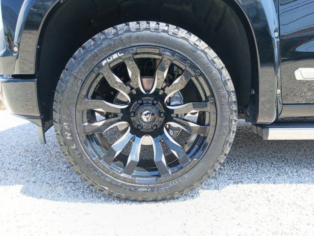 Шевроле Сильверадо 2024 в Европе на Automoto.ua Черный Шевроле Сильверадо, объемом двигателя 6.16 л и пробегом 30 тыс. км за 93702 $, фото 8 на Automoto.ua