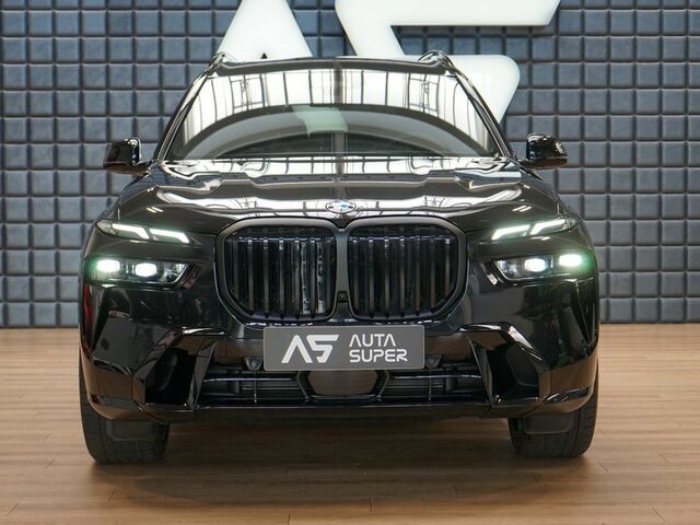 Черный БМВ X7, объемом двигателя 2.99 л и пробегом 4 тыс. км за 123789 $, фото 1 на Automoto.ua