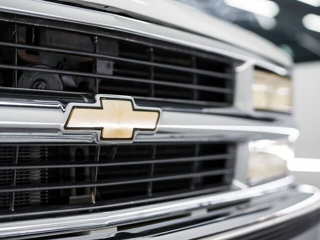 Шевроле Тахо 1996 в Европе на Automoto.ua Белый Шевроле Тахо, объемом двигателя 5.7 л и пробегом 180 тыс. км за 27080 $, фото 10 на Automoto.ua