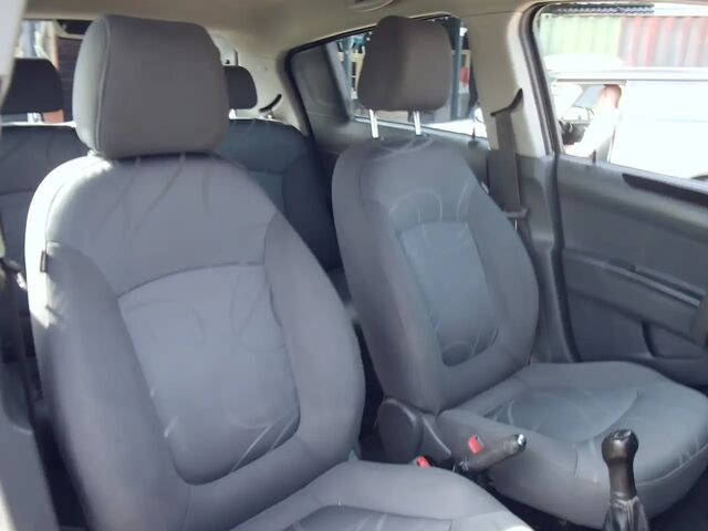 Шевроле Спарк 2011 в Европе на Automoto.ua Серый Шевроле Спарк, объемом двигателя 1 л и пробегом 253 тыс. км за 2736 $, фото 11 на Automoto.ua