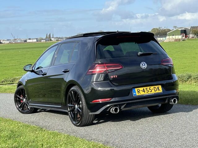 Фольксваген Гольф 2017 у Європі на Automoto.ua Чорний Фольксваген Гольф, об'ємом двигуна 1.98 л та пробігом 128 тис. км за 26821 $, фото 2 на Automoto.ua