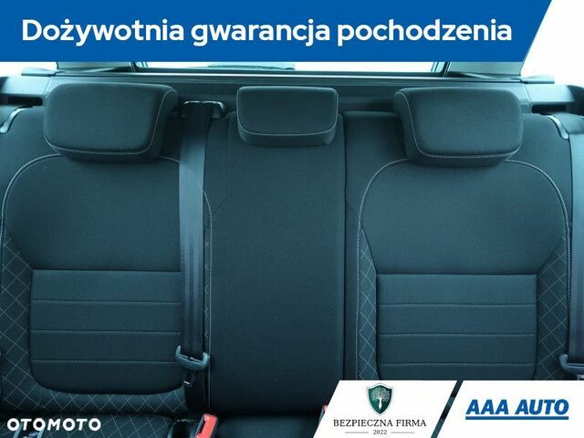 Шкода Фабія, об'ємом двигуна 1.2 л та пробігом 103 тис. км за 8855 $, фото 10 на Automoto.ua