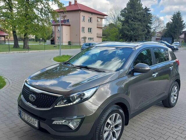 Киа Sportage, объемом двигателя 1.69 л и пробегом 255 тыс. км за 10367 $, фото 16 на Automoto.ua