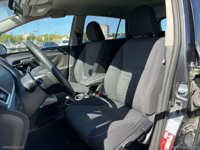 Тойота Версо 2015 у Європі на Automoto.ua Чорний Тойота Версо, об'ємом двигуна 1.6 л та пробігом 175 тис. км за 10025 $, фото 10 на Automoto.ua