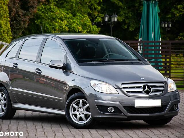 Мерседес Б-класс 2009 в Европе на Automoto.ua Серый Мерседес Б-класс, объемом двигателя 1 л и пробегом 219 тыс. км за 4819 $, фото 4 на Automoto.ua
