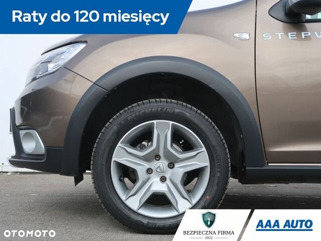 Дачія Sandero, об'ємом двигуна 0.9 л та пробігом 30 тис. км за 10259 $, фото 14 на Automoto.ua