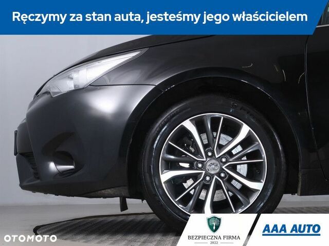 Тойота Авенсіс, об'ємом двигуна 2 л та пробігом 146 тис. км за 12095 $, фото 15 на Automoto.ua