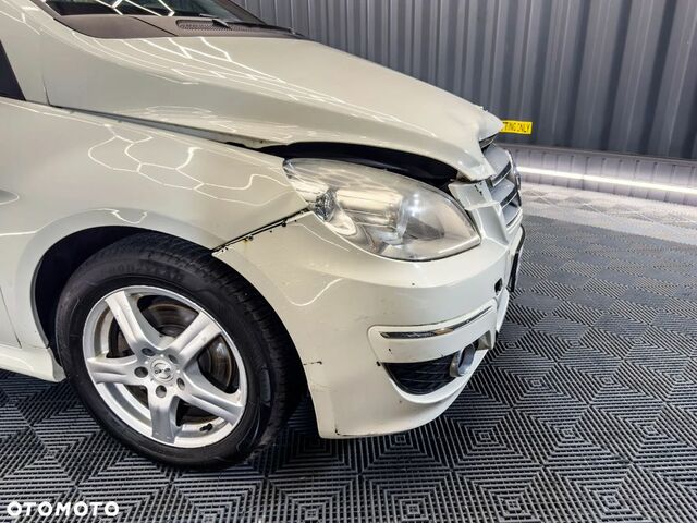 Мерседес Б-класс 2010 в Европе на Automoto.ua Белый Мерседес Б-класс, объемом двигателя 1 л и пробегом 242 тыс. км за 2640 $, фото 34 на Automoto.ua
