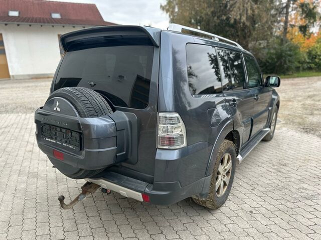 Міцубісі Паджеро 2007 у Європі на Automoto.ua Міцубісі Паджеро, об'ємом двигуна 3.2 л та пробігом 292 тис. км за 5490 $, фото 3 на Automoto.ua