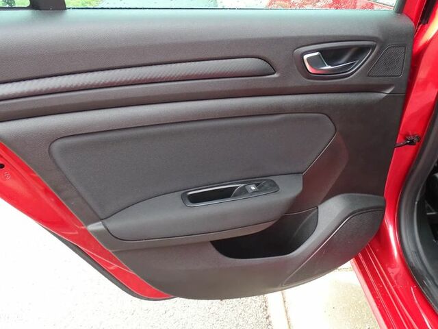 Рено Меган 2019 у Європі на Automoto.ua Рено Меган, об'ємом двигуна 1 л та пробігом 45 тис. км за 13051 $, фото 18 на Automoto.ua