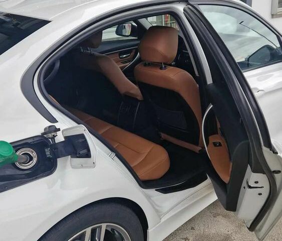 БМВ 3 Серія, об'ємом двигуна 2 л та пробігом 290 тис. км за 12095 $, фото 12 на Automoto.ua