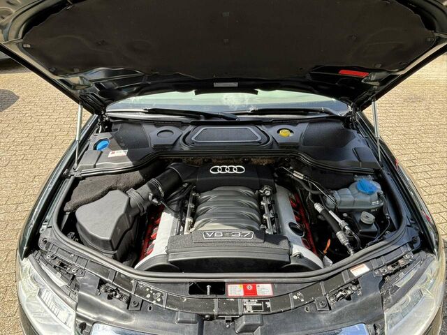 Зелений Ауді A8, об'ємом двигуна 3.7 л та пробігом 106 тис. км за 10657 $, фото 5 на Automoto.ua