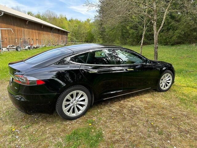 Чорний Тесла Модель С, об'ємом двигуна 0 л та пробігом 162 тис. км за 40860 $, фото 1 на Automoto.ua