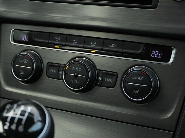 Фольксваген Гольф 2013 у Європі на Automoto.ua Чорний Фольксваген Гольф, об'ємом двигуна 1.2 л та пробігом 189 тис. км за 9060 $, фото 14 на Automoto.ua