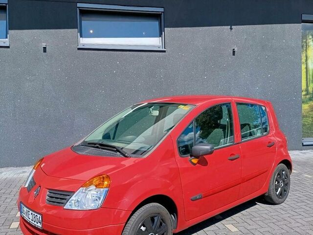 Рено Модус 2006 в Европе на Automoto.ua Рено Модус, объемом двигателя 0 л и пробегом 106 тыс. км за 1999 $, фото 2 на Automoto.ua