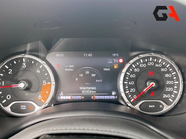 Джип Ренегат 2023 в Европе на Automoto.ua Белый Джип Ренегат, объемом двигателя 1.6 л и пробегом 92 тыс. км за 22630 $, фото 10 на Automoto.ua