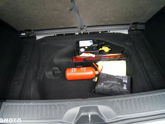 Мерседес Б-клас 2015 у Європі на Automoto.ua Сірий Мерседес Б-клас, об'ємом двигуна 1 л та пробігом 163 тис. км за 9662 $, фото 21 на Automoto.ua