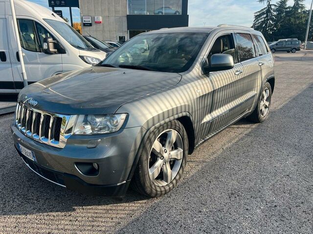 Шевроле Орландо 2011 в Европе на Automoto.ua Серый Шевроле Орландо, объемом двигателя 2 л и пробегом 300 тыс. км за 7700 $, фото 1 на Automoto.ua