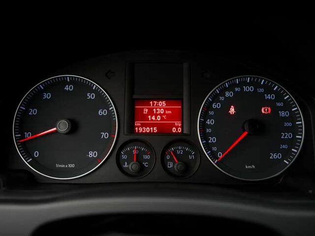 Фольксваген Гольф Плюс 2006 в Европе на Automoto.ua Серый Фольксваген Гольф Плюс, объемом двигателя 1.6 л и пробегом 193 тыс. км за 4023 $, фото 12 на Automoto.ua