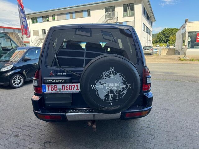 Міцубісі Паджеро 2002 у Європі на Automoto.ua Синій Міцубісі Паджеро, об'ємом двигуна 3.2 л та пробігом 207 тис. км за 5727 $, фото 2 на Automoto.ua