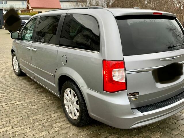 Крайслер Grand Voyager, об'ємом двигуна 3.61 л та пробігом 193 тис. км за 12311 $, фото 6 на Automoto.ua