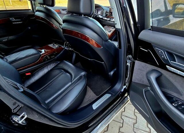 Ауди А8 2011 в Европе на Automoto.ua Черный Ауди А8, объемом двигателя 2.97 л и пробегом 300 тыс. км за 86100 $, фото 24 на Automoto.ua