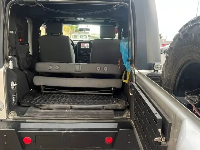 Джип Вранглер 2010 в Европе на Automoto.ua Серый Джип Вранглер, объемом двигателя 2.78 л и пробегом 136 тыс. км за 38521 $, фото 6 на Automoto.ua