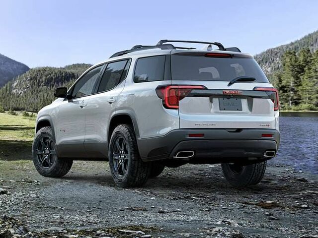 Какой расход топлива у GMC Acadia 2023