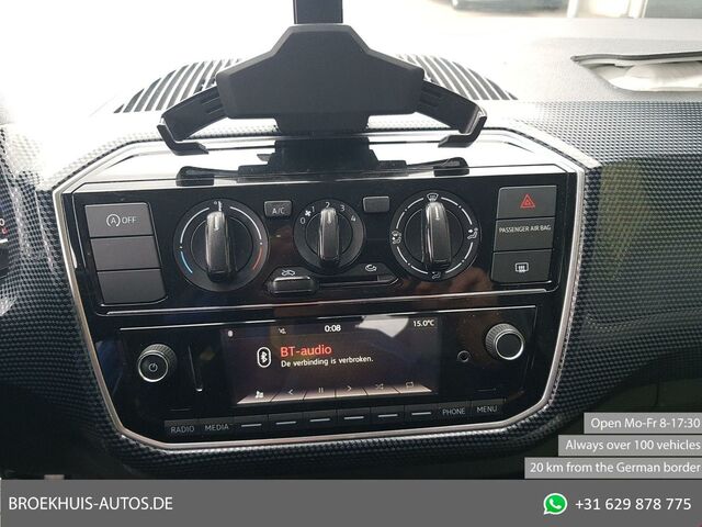 Фольксваген Ап 2017 в Европе на Automoto.ua Белый Фольксваген Ап, объемом двигателя 1 л и пробегом 96 тыс. км за 2900 $, фото 17 на Automoto.ua