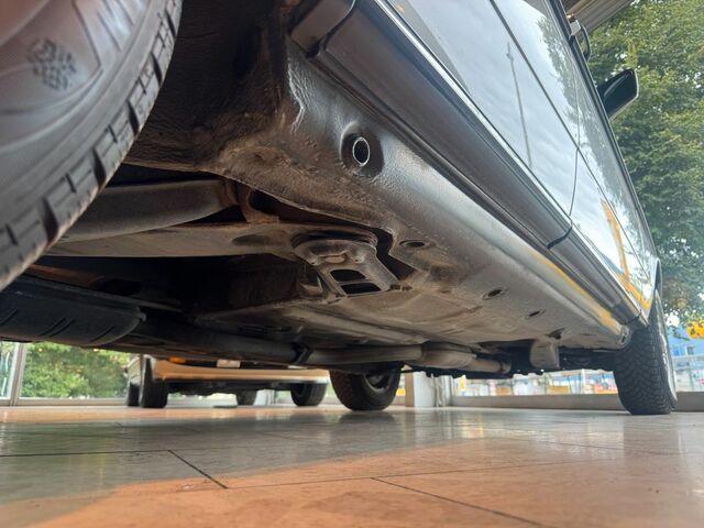 Мерседес 200 1984 в Европе на Automoto.ua Серебряный Мерседес 200, объемом двигателя 2 л и пробегом 138 тыс. км за 16318 $, фото 29 на Automoto.ua