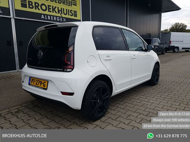 Фольксваген Ап 2017 в Европе на Automoto.ua Белый Фольксваген Ап, объемом двигателя 1 л и пробегом 96 тыс. км за 2900 $, фото 6 на Automoto.ua