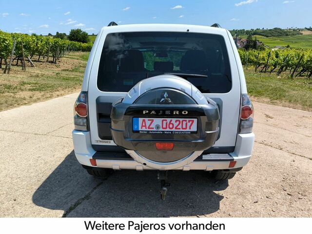 Міцубісі Паджеро 2016 у Європі на Automoto.ua Білий Міцубісі Паджеро, об'ємом двигуна 3.2 л та пробігом 51 тис. км за 41884 $, фото 12 на Automoto.ua