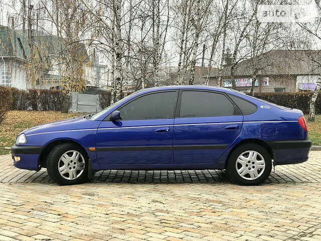 Тойота Авенсіс, Хетчбек 1997 - 2002 Hatch (T22) 1.6