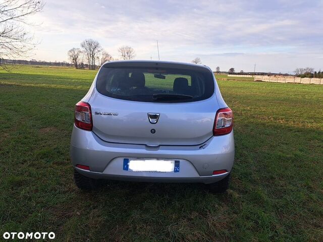 Дачія Sandero, об'ємом двигуна 1.15 л та пробігом 208 тис. км за 1922 $, фото 3 на Automoto.ua