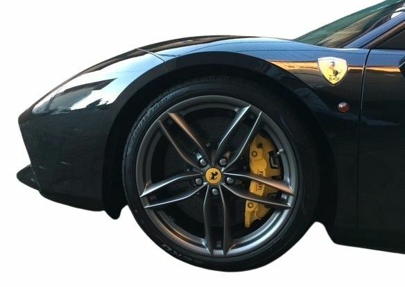 Чорний Феррарі 488 GTB, об'ємом двигуна 3.9 л та пробігом 8 тис. км за 252960 $, фото 1 на Automoto.ua