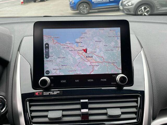 Міцубісі Eclipse Cross 2021 у Європі на Automoto.ua Білий Міцубісі Eclipse Cross, об'ємом двигуна 2.36 л та пробігом 45 тис. км за 30395 $, фото 16 на Automoto.ua