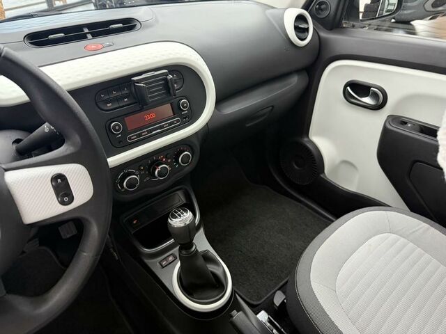 Рено Твинго 2020 в Европе на Automoto.ua Рено Твинго, объемом двигателя 1 л и пробегом 85 тыс. км за 7890 $, фото 7 на Automoto.ua