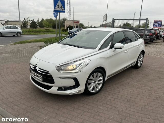 Ситроен ДС5, объемом двигателя 2 л и пробегом 153 тыс. км за 9417 $, фото 1 на Automoto.ua