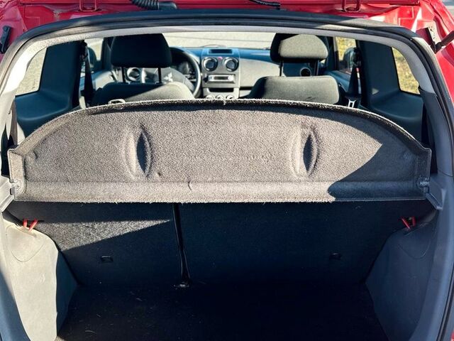 Мицубиси Кольт 2009 в Европе на Automoto.ua Красный Мицубиси Кольт, объемом двигателя 0 л и пробегом 40 тыс. км за 3399 $, фото 7 на Automoto.ua