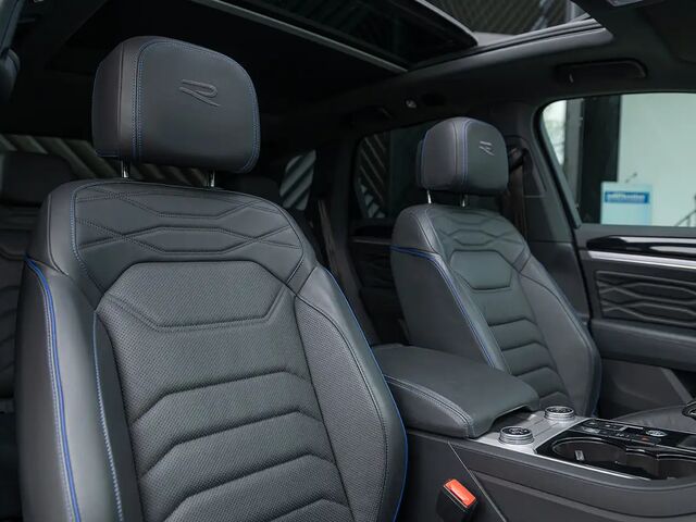 Фольксваген Туарег 2021 у Європі на Automoto.ua Синій Фольксваген Туарег, об'ємом двигуна 3 л та пробігом 36 тис. км за 79209 $, фото 4 на Automoto.ua