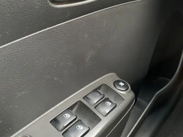 Шевроле Спарк 2012 в Европе на Automoto.ua Белый Шевроле Спарк, объемом двигателя 1 л и пробегом 365 тыс. км за 1577 $, фото 11 на Automoto.ua